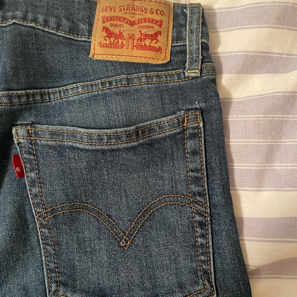 Womens Levi Jeans